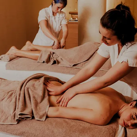 Garden Relais מלון