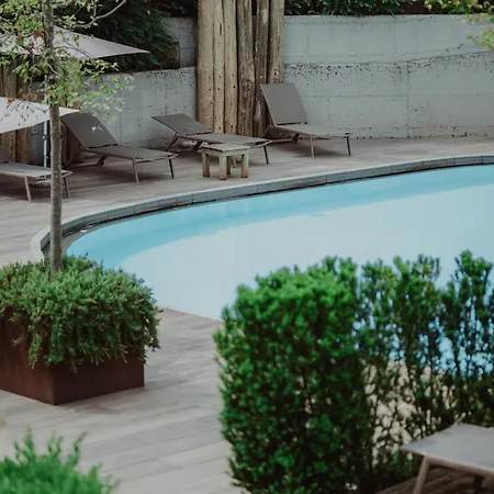 Garden Relais מלון 3*